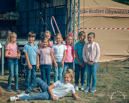 Pokaz taneczny dzieci z zespołów Szkoły tańća Akademii Pani Szafki Marki