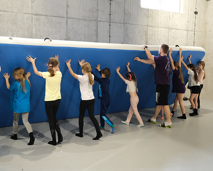 acro camp - obóz akrobatyczny dla dzieci. obozy pani szafki