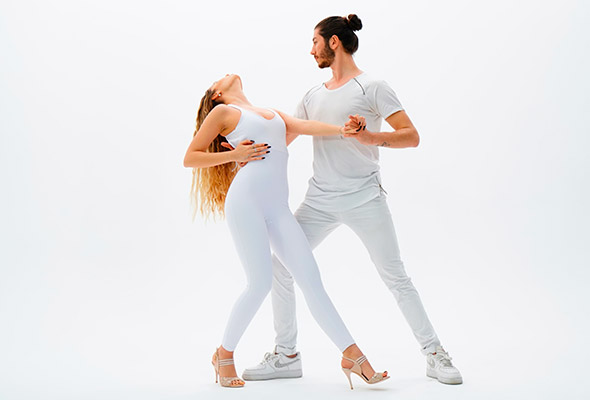Bachata-w-parach-szkola-tanca-pani-szafki-marki