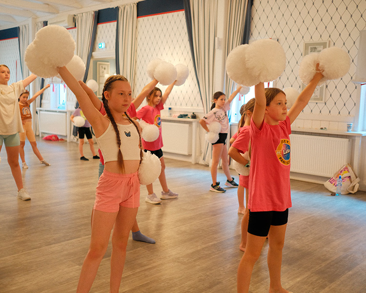 obóz Cheerleaderek dla wszystkich dziewczynek