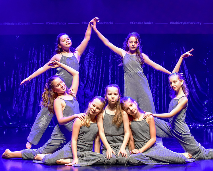 Juniorski Teatr Tańca Pasja - Akademia Pani Szafki szkoła tańca w Markach
